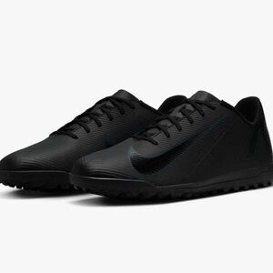 Nike Black Low-Profile Turf Soccer Sneakers (only used once)